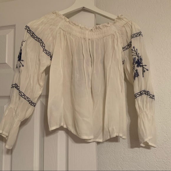 American Eagle Embroidered Off the shoulder Top - Picture 5 of 6